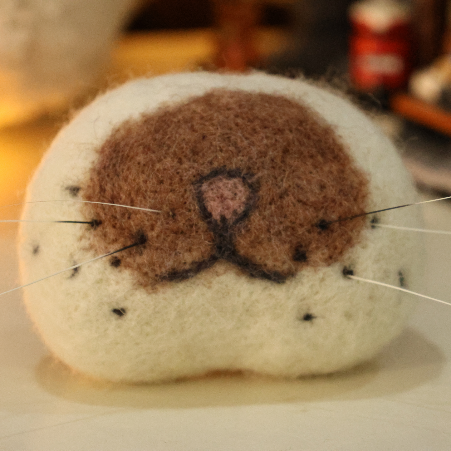 Cat whisker collector magnet made from wool felt,color Pattern is Siamese Cat,perfect for preserving your cat’s fallen whiskers as a keepsake on your fridge.
